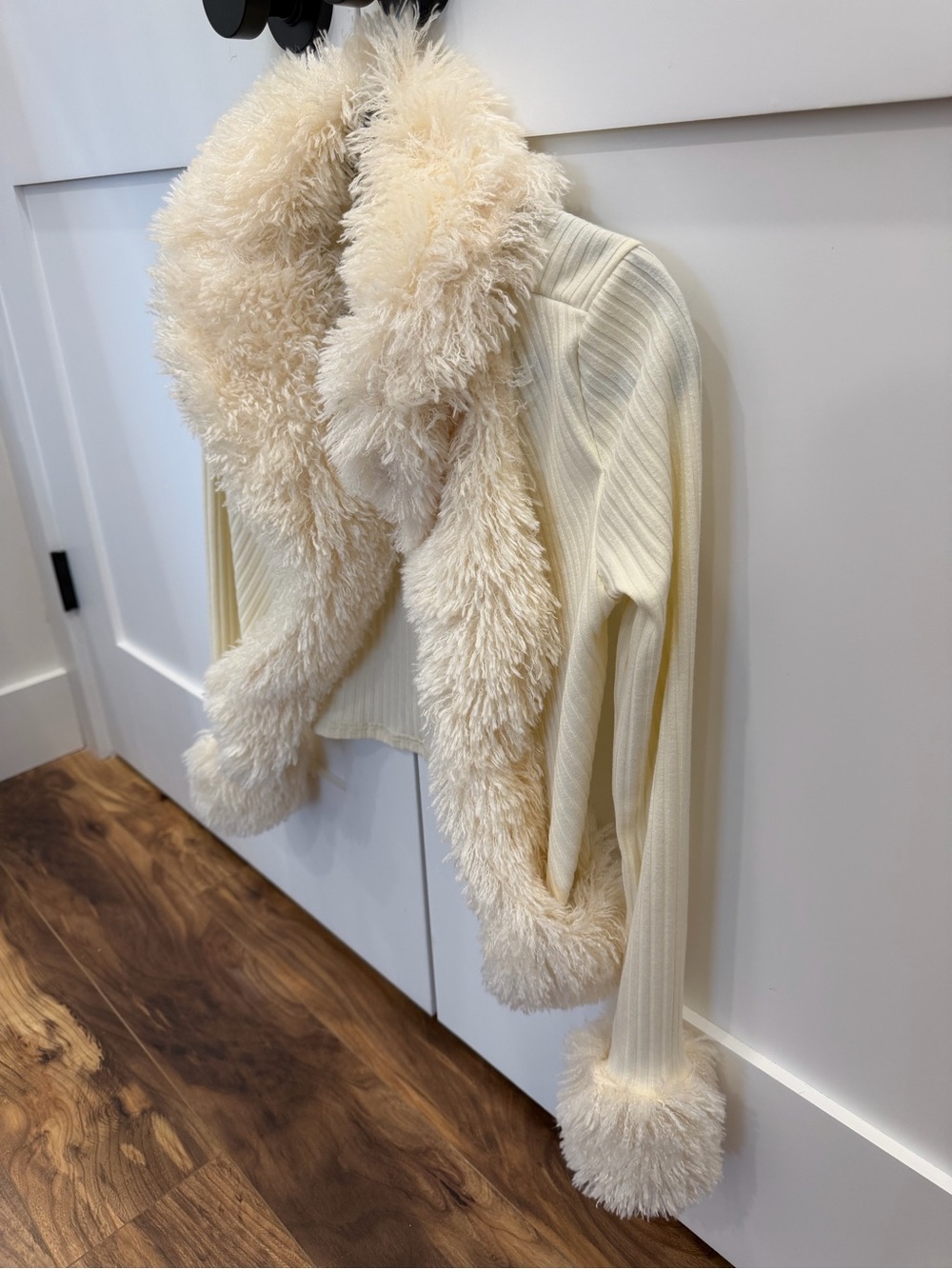 Furry Trim Ivory Zip-Up Jacket NWOT - Picture 8 of 10